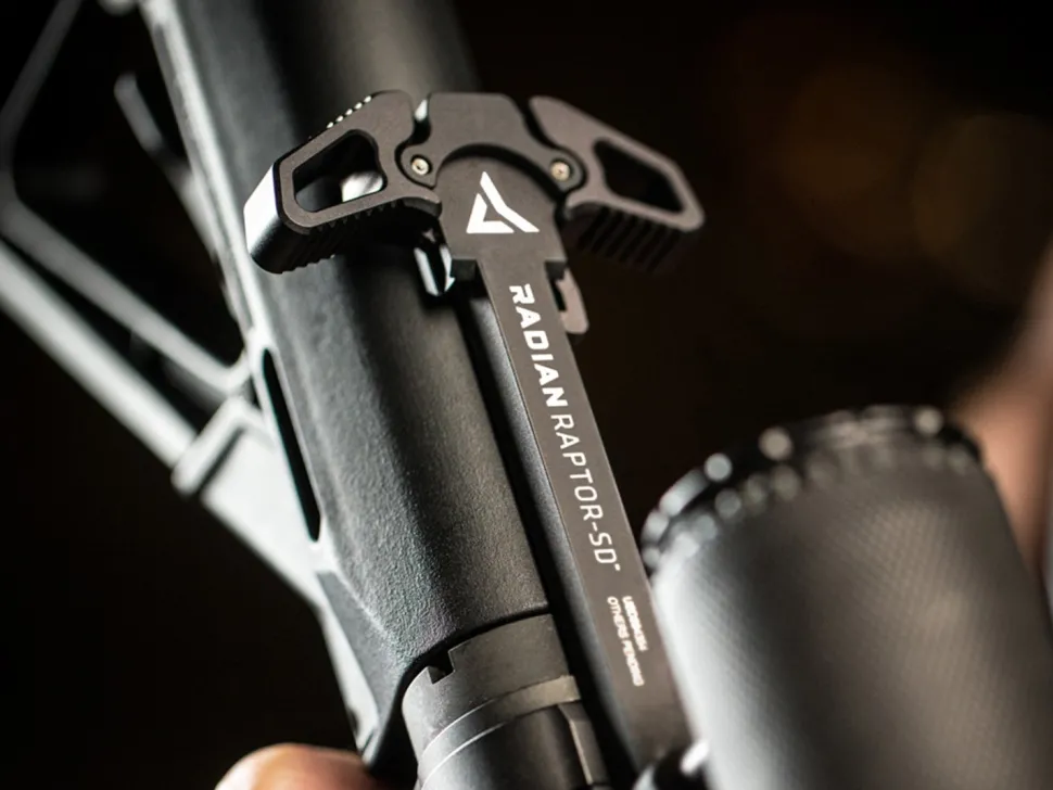 Radian Raptor-SD AR-10 latauskahva, Musta