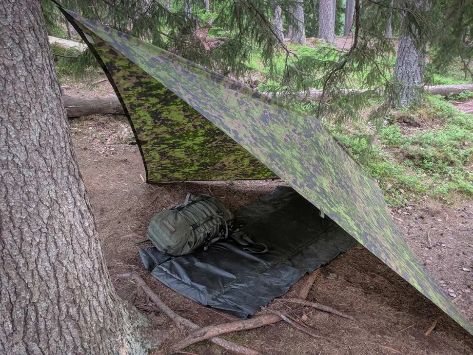 Varusteleka laavukangas