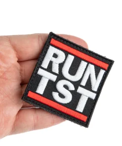 Varusteleka RUN TST moraalimerkki